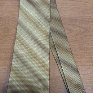 DKNY 100% Silk Men's Necktie